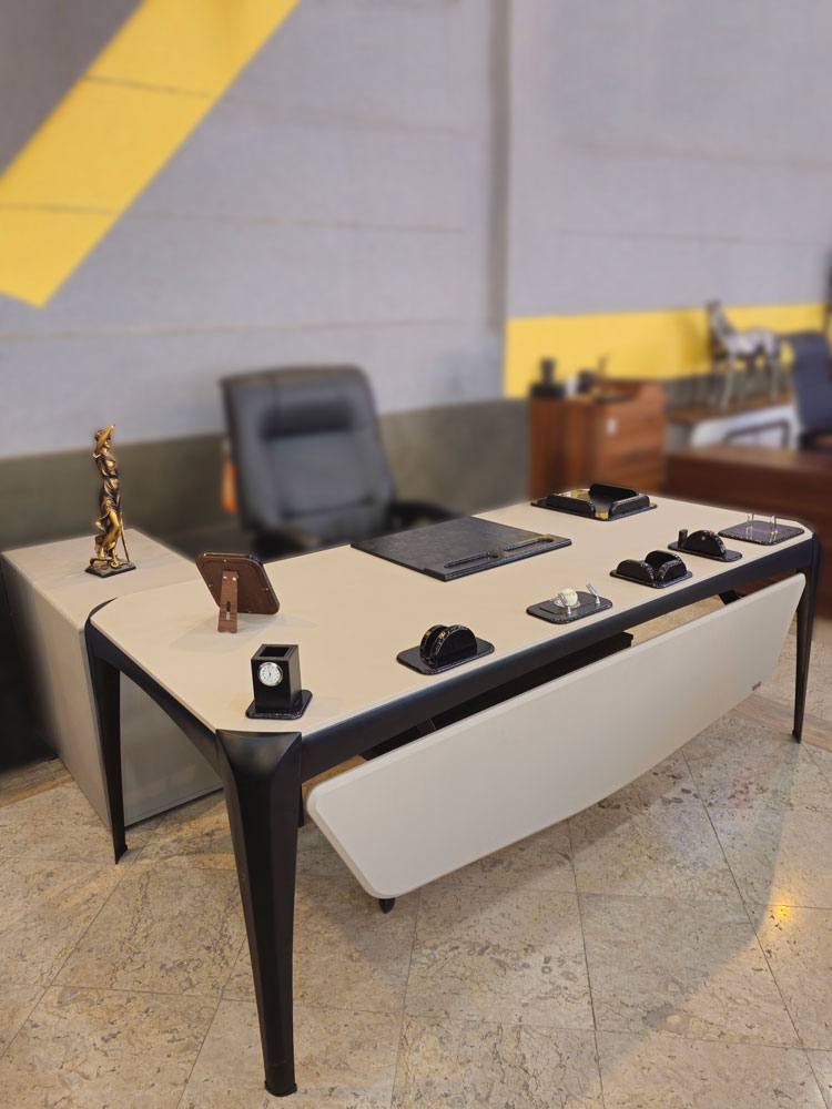 میز مدیریتی چیست